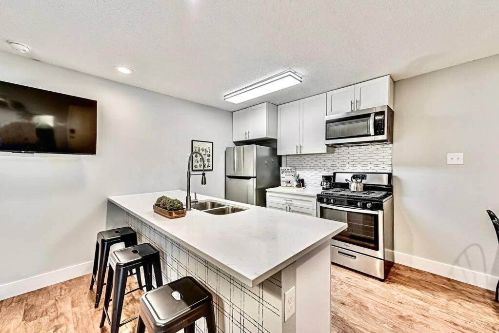 New - Near Deep Ellum + Downtown Dallas Flat ภายนอก รูปภาพ