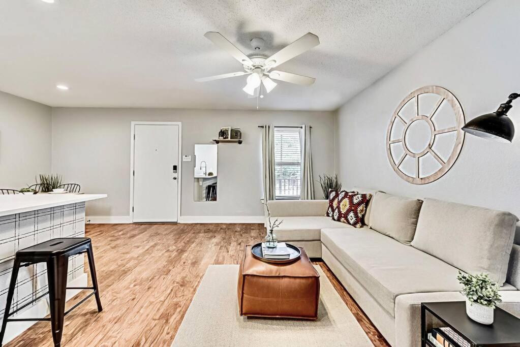 New - Near Deep Ellum + Downtown Dallas Flat ภายนอก รูปภาพ