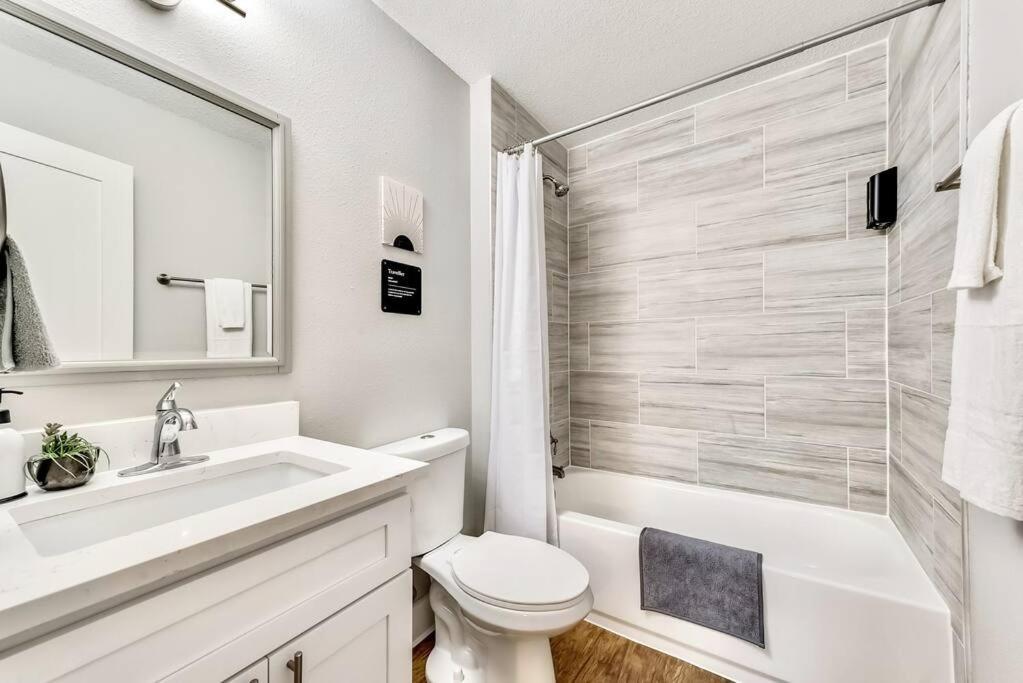 New - Near Deep Ellum + Downtown Dallas Flat ภายนอก รูปภาพ
