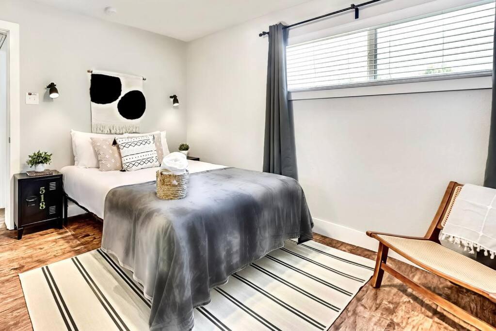New - Near Deep Ellum + Downtown Dallas Flat ภายนอก รูปภาพ